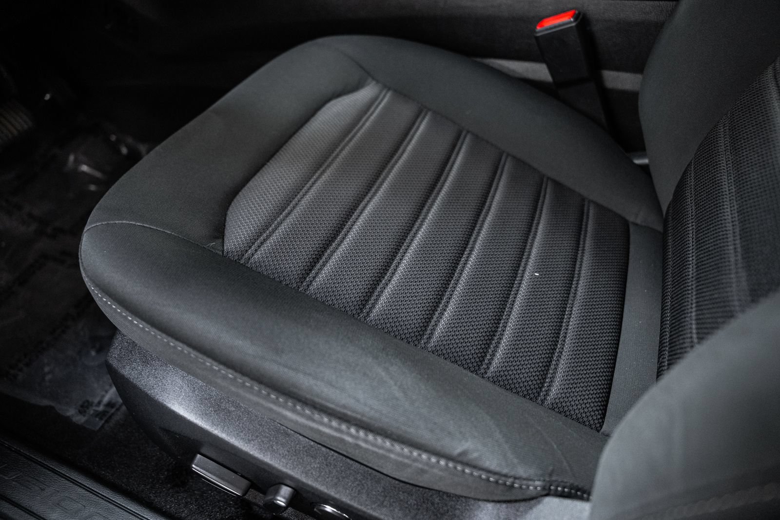 Certified 2020 Ford Fusion SE FWD image 31