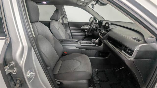 Used 2025 Toyota Grand Highlander FWD image 27