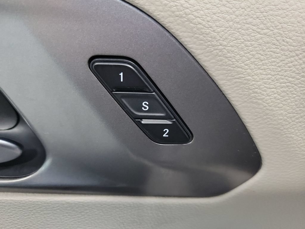 Certified 2023 Chrysler Pacifica Touring-L FWD image 31