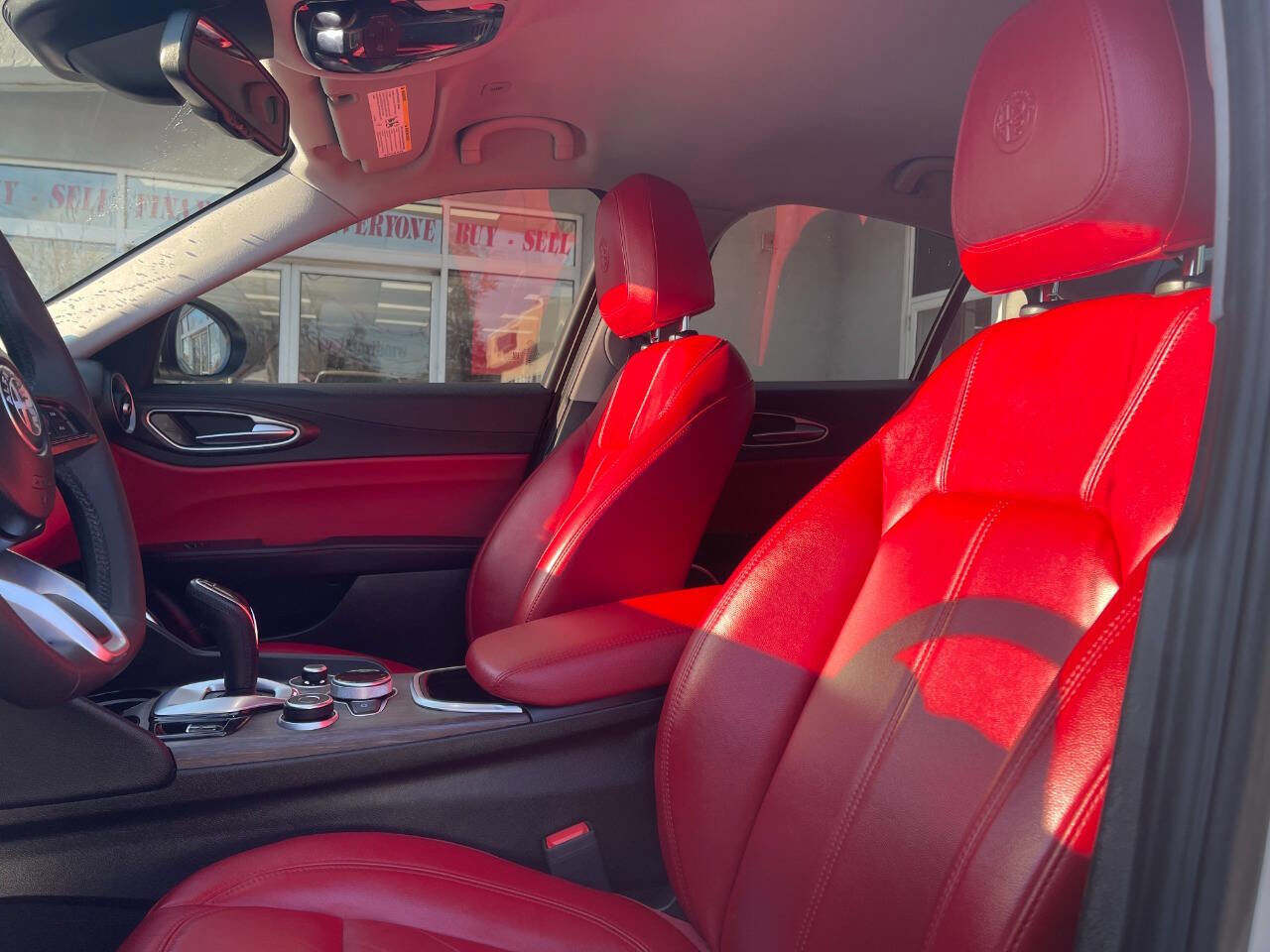 Used 2020 Alfa Romeo Giulia Ti image 17