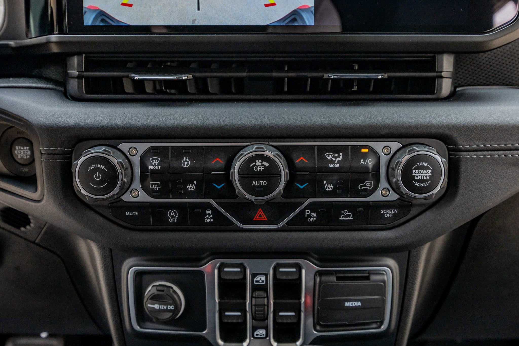 Used 2024 Jeep Gladiator Rubicon AWD/4WD image 26