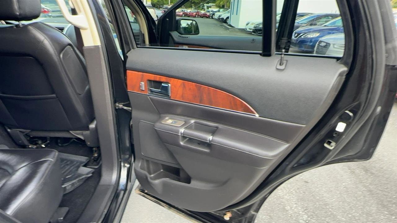 Used 2014 Lincoln MKX AWD w/ Equipment Group 101A image 24