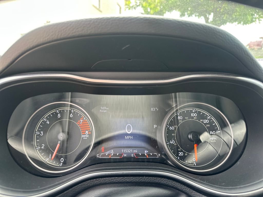 Used 2019 Jeep Cherokee High Altitude FWD image 11