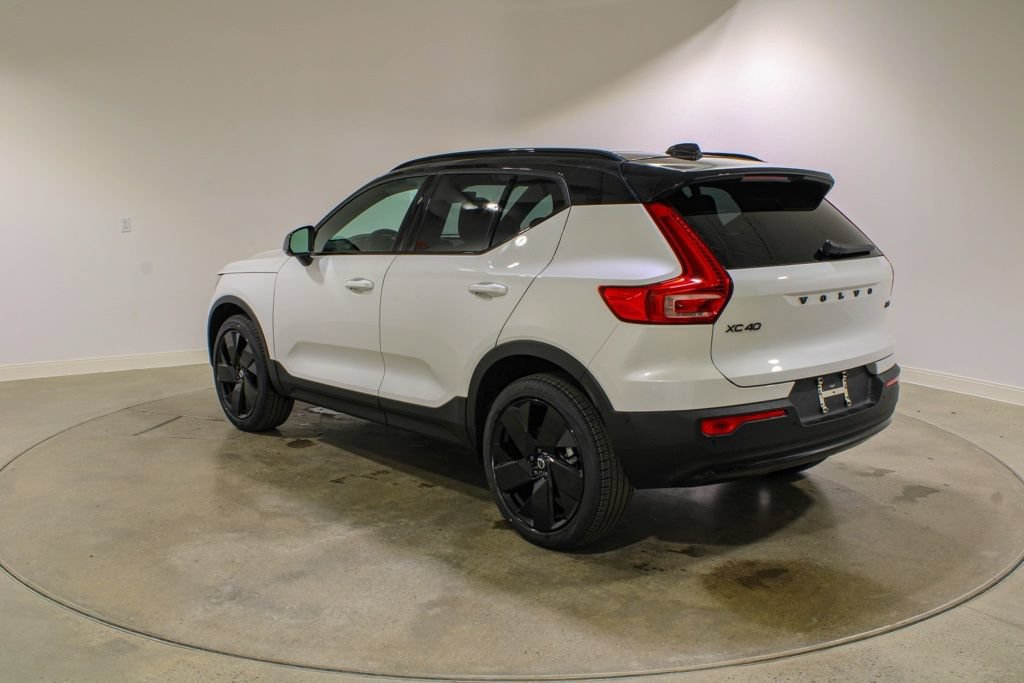 New 2026 Volvo XC40 B5 Ultra w/ Climate Package AWD/4WD image 3