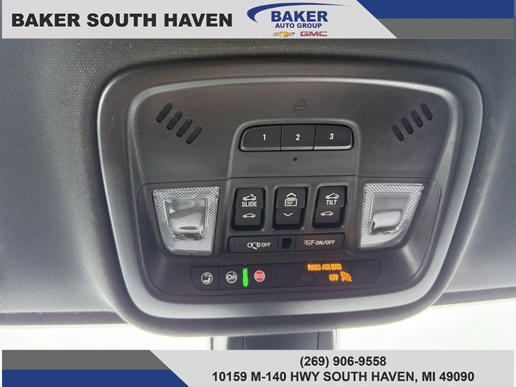 Used 2023 Chevrolet Traverse RS image 20