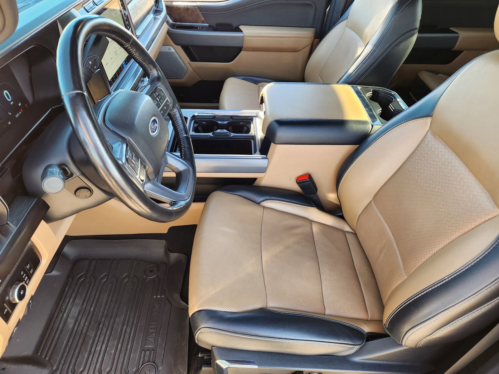 Used 2024 Ford F350 Lariat image 17