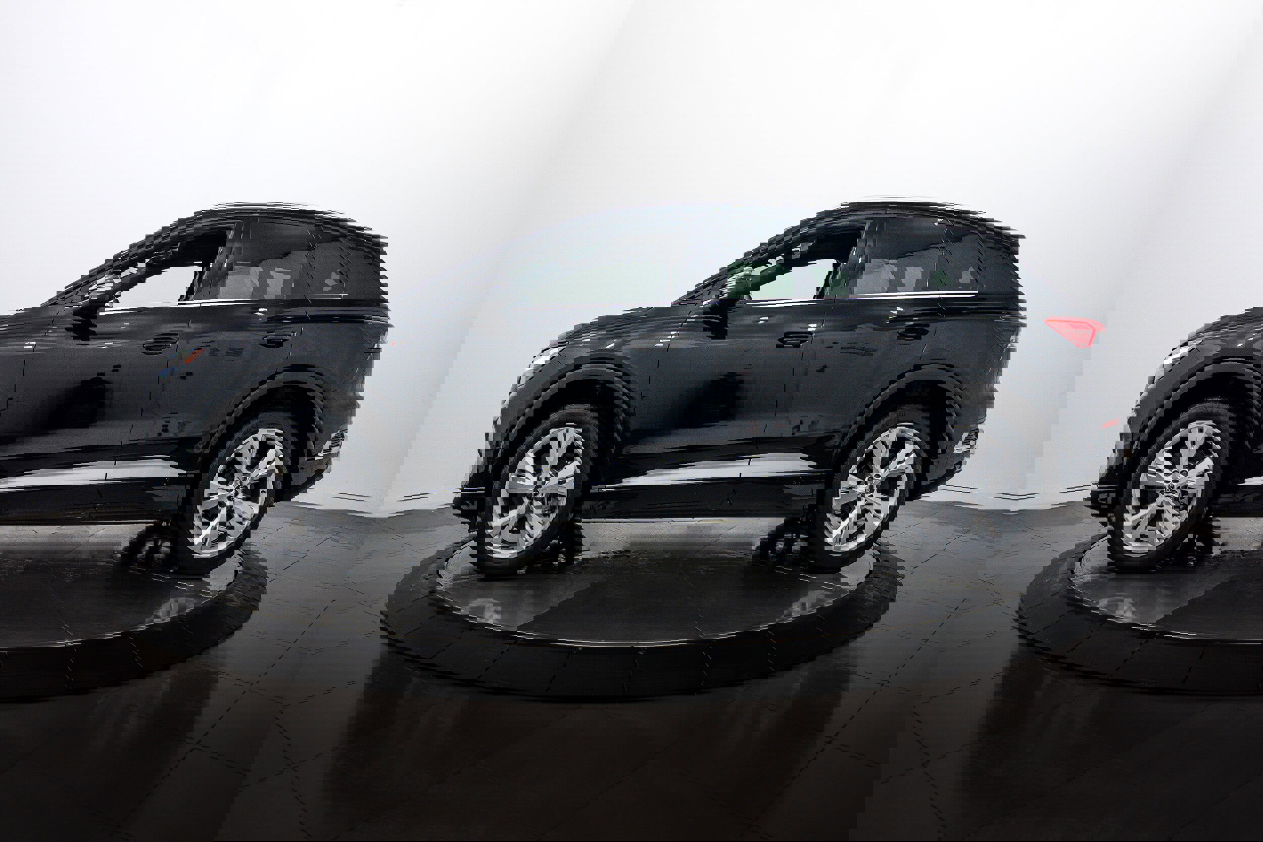 Certified 2023 Audi Q4 e-tron Premium Plus image 7