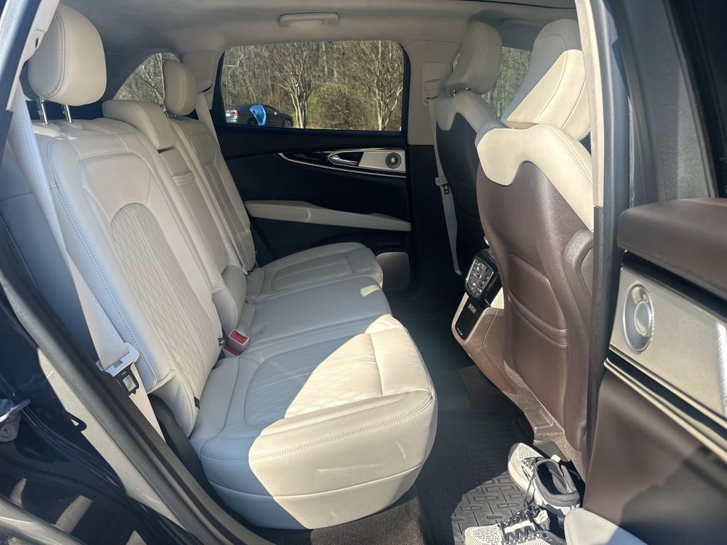 Used 2022 Lincoln Nautilus Black Label w/ Class II Trailer Tow Package image 16