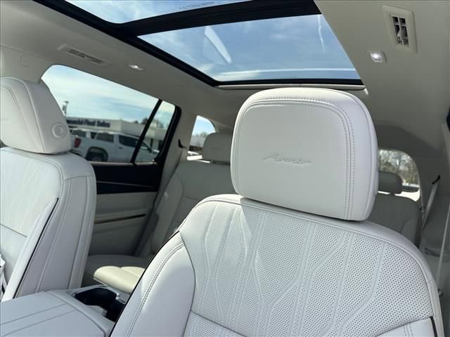 New 2026 Buick Enclave Avenir w/ Super Cruise Package image 28
