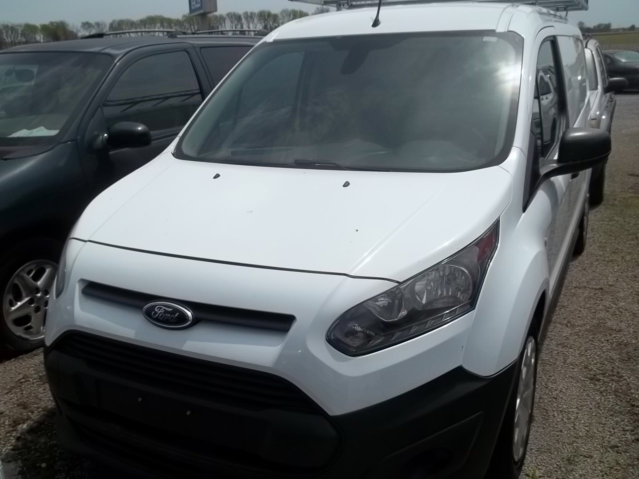 Used 2016 Ford Transit Connect XL image 2