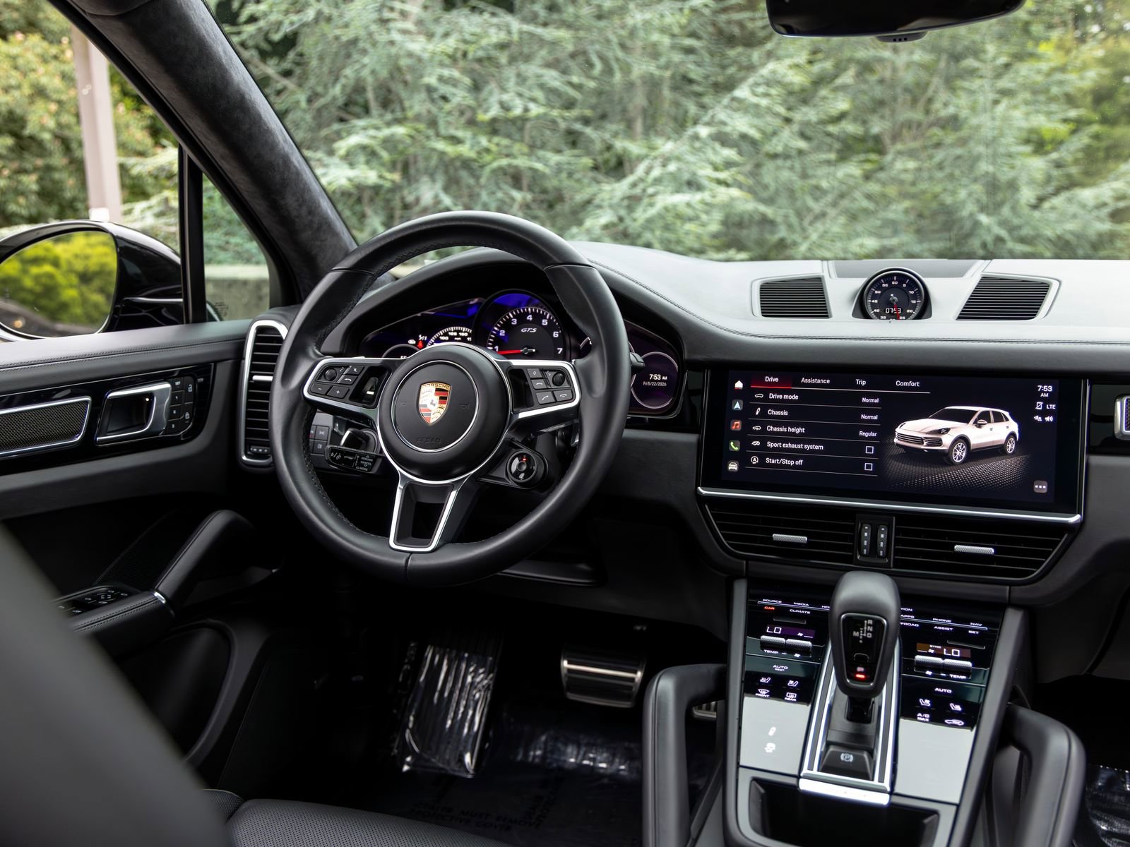 Certified 2023 Porsche Cayenne GTS AWD/4WD image 39