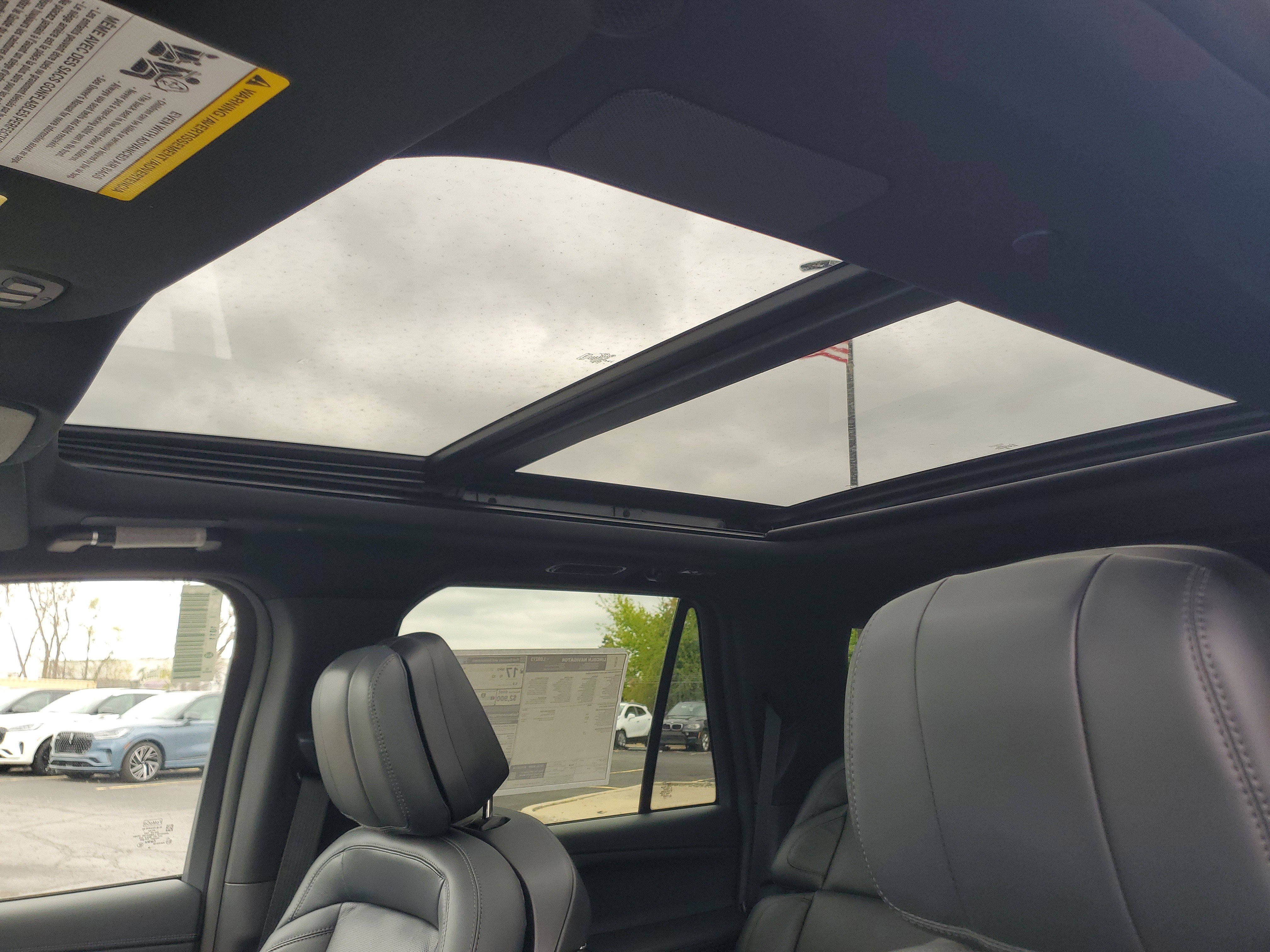 New 2026 Lincoln Navigator Reserve AWD/4WD image 11