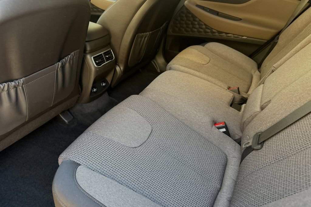 Used 2023 Hyundai Santa Fe SEL Convenience image 9