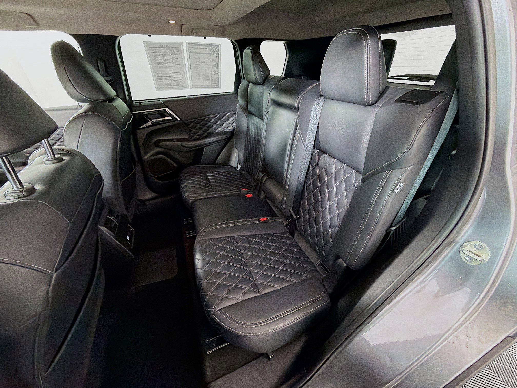 Used 2023 Mitsubishi Outlander SEL image 24