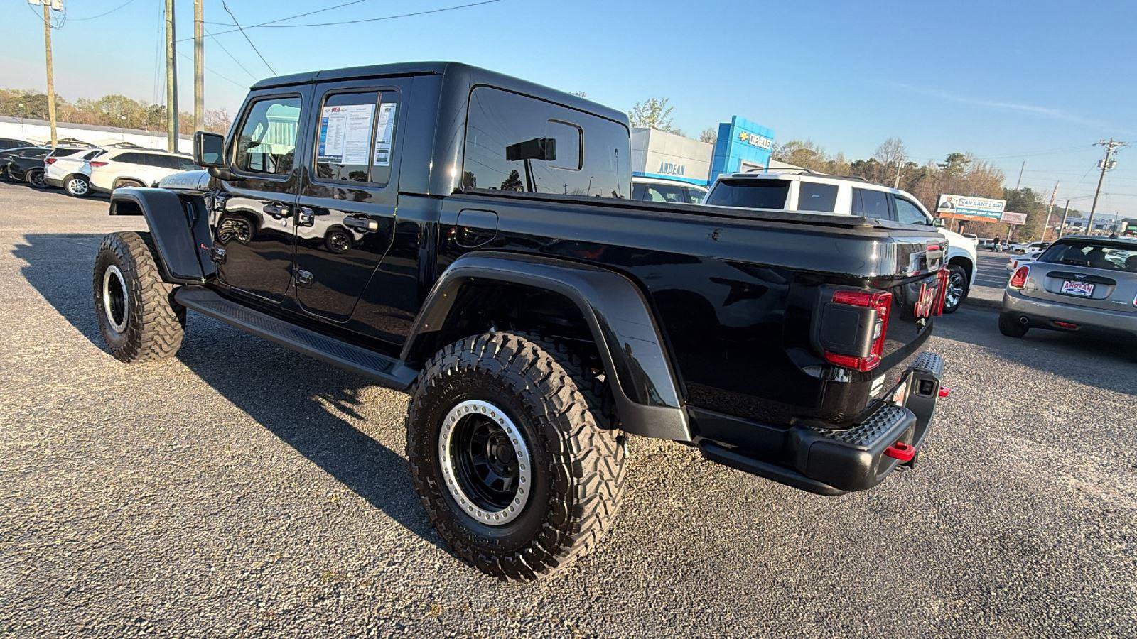 Used 2024 Jeep Gladiator Rubicon AWD/4WD image 6