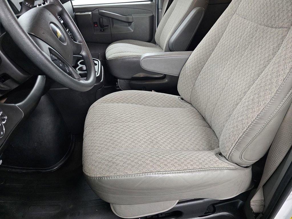 Used 2023 Chevrolet Express 3500 LS RWD image 13