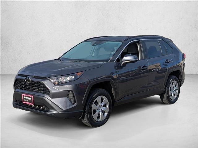 Used 2021 Toyota RAV4 LE image 1