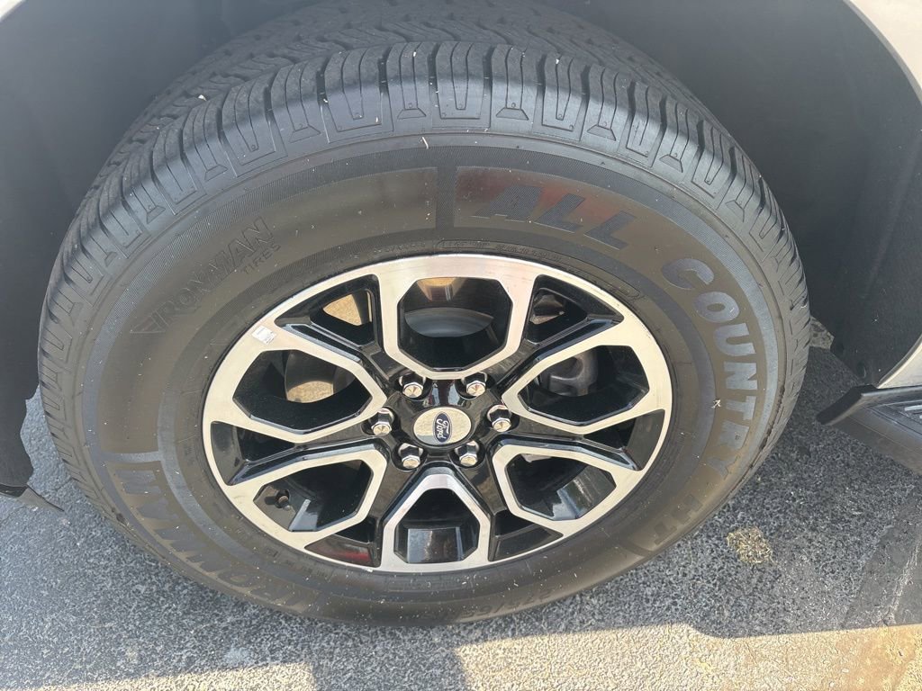 Used 2024 Ford Expedition XLT RWD image 12