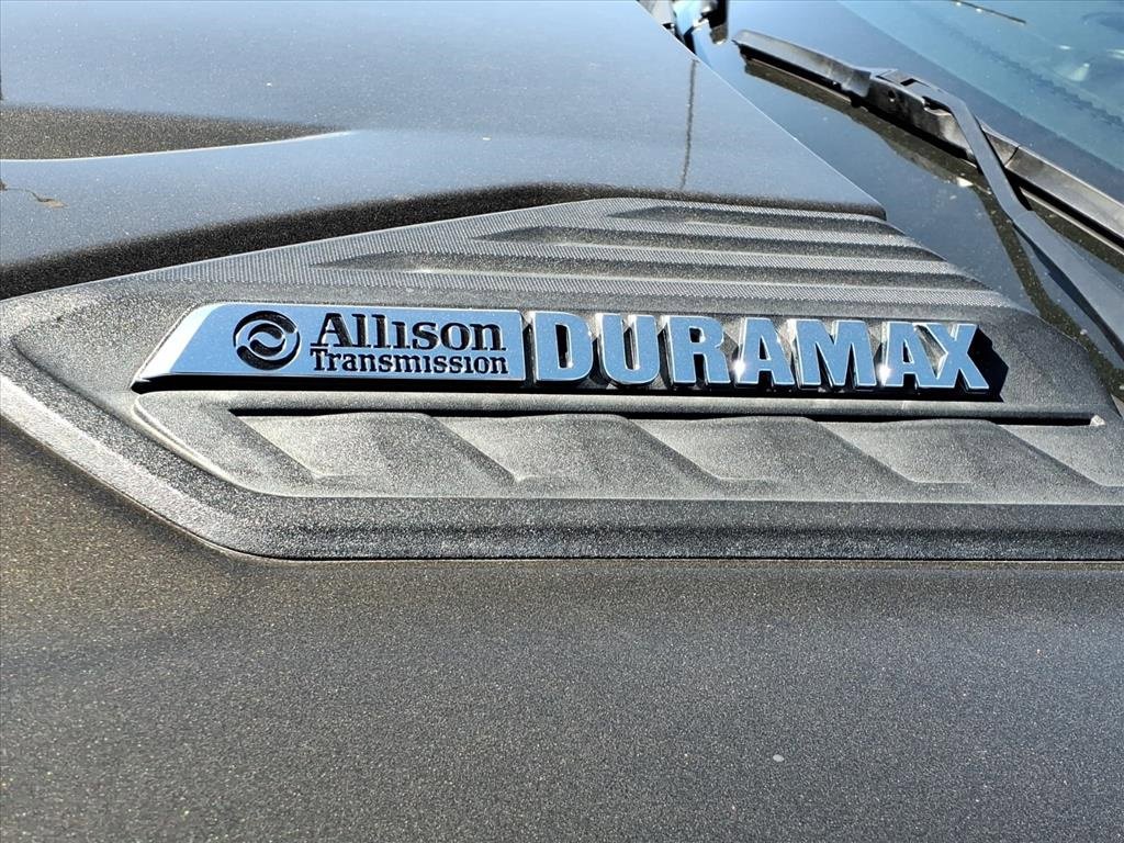 Used 2022 Chevrolet Silverado 2500 LTZ w/ LTZ Plus Package image 10