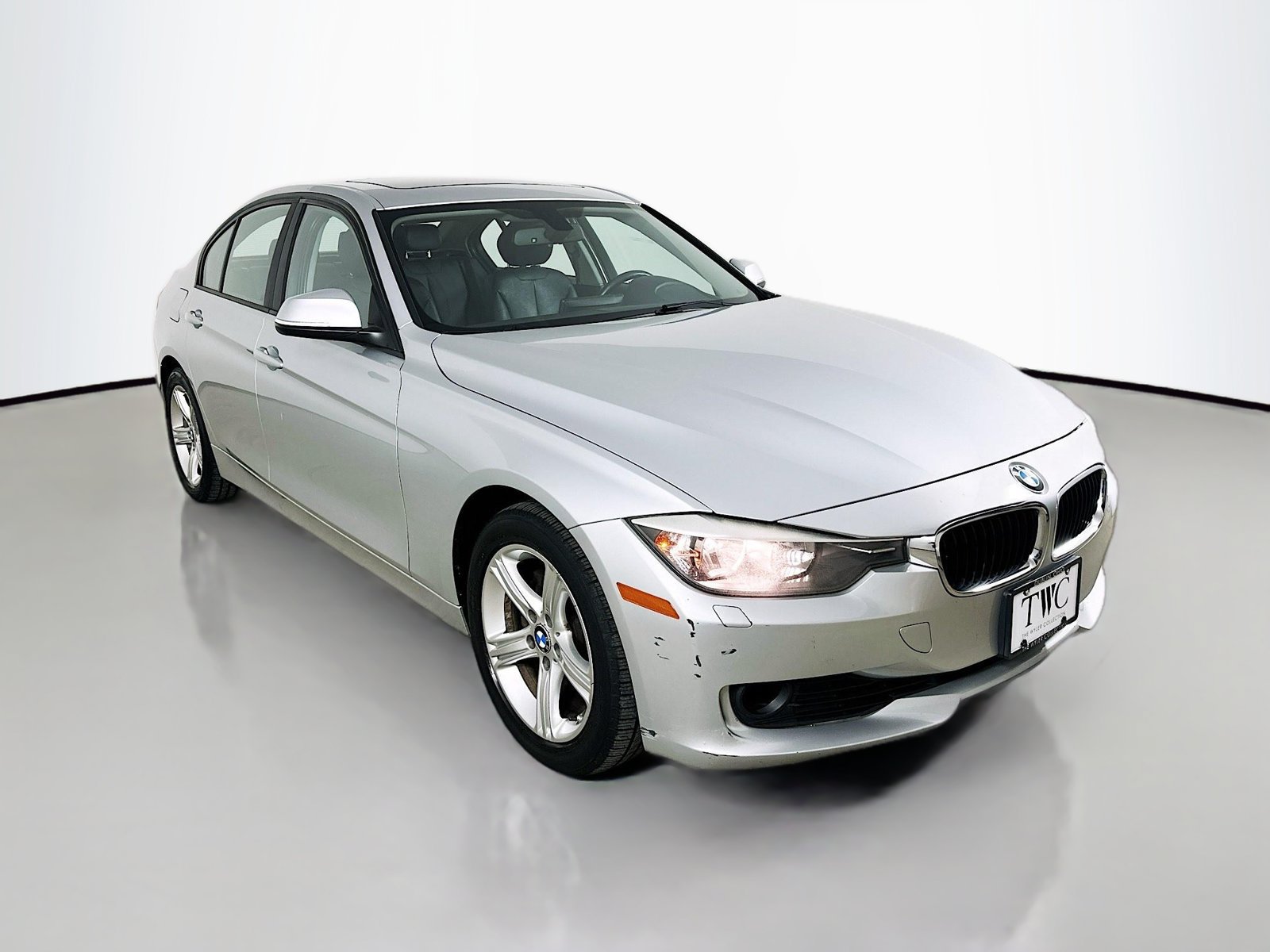 Used 2014 BMW 328i xDrive Sedan AWD/4WD image 3