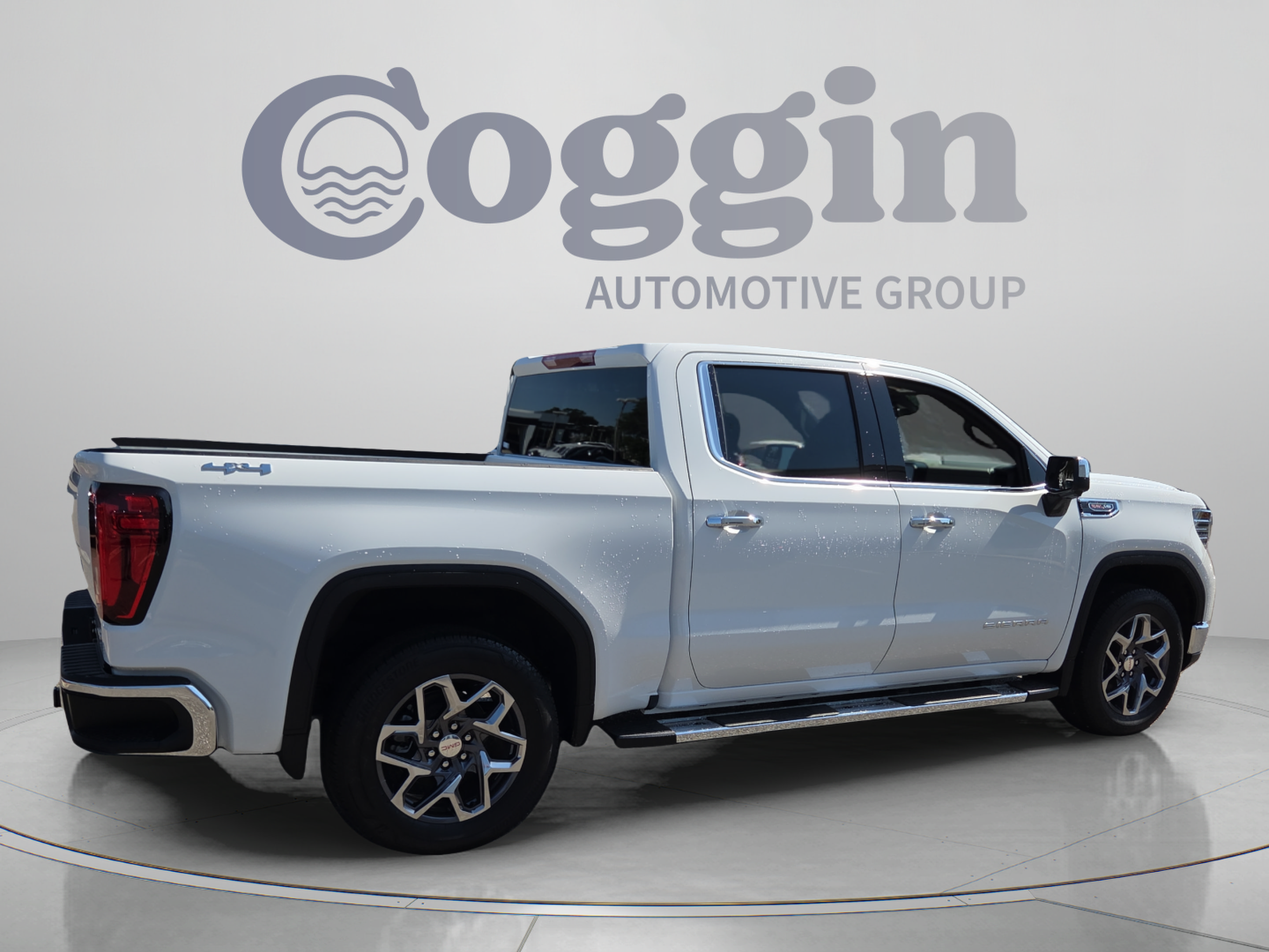 New 2026 GMC Sierra 1500 SLT w/ SLT Premium Package AWD/4WD image 5