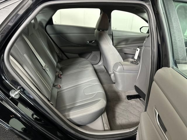 Used 2021 Hyundai Elantra SEL w/ Convenience Package image 27