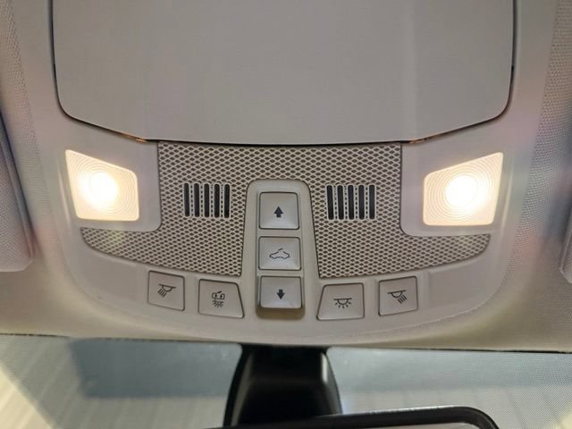 Used 2020 Ford Fusion SE FWD image 40