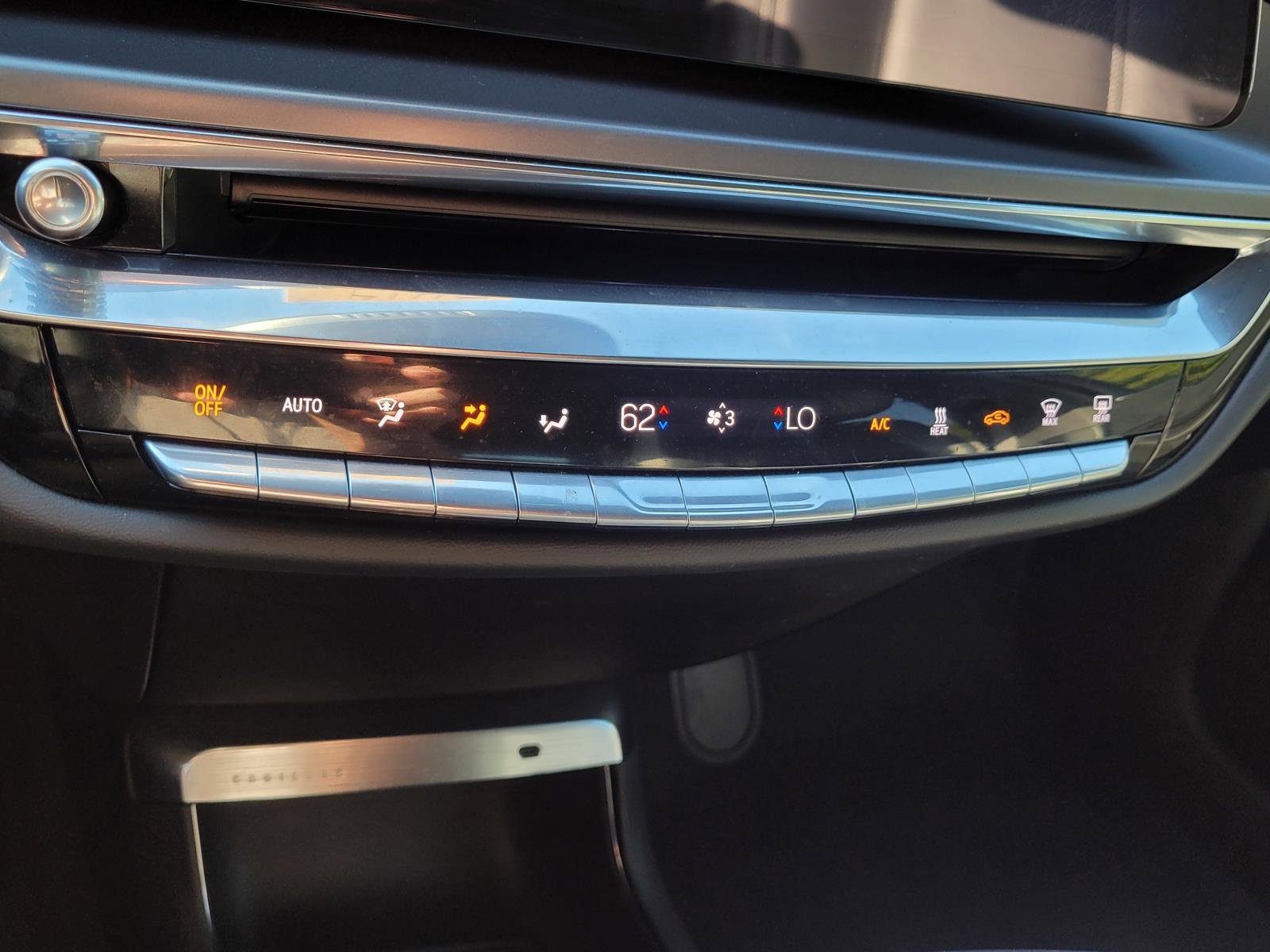 Used 2024 Cadillac Lyriq Tech AWD/4WD image 28