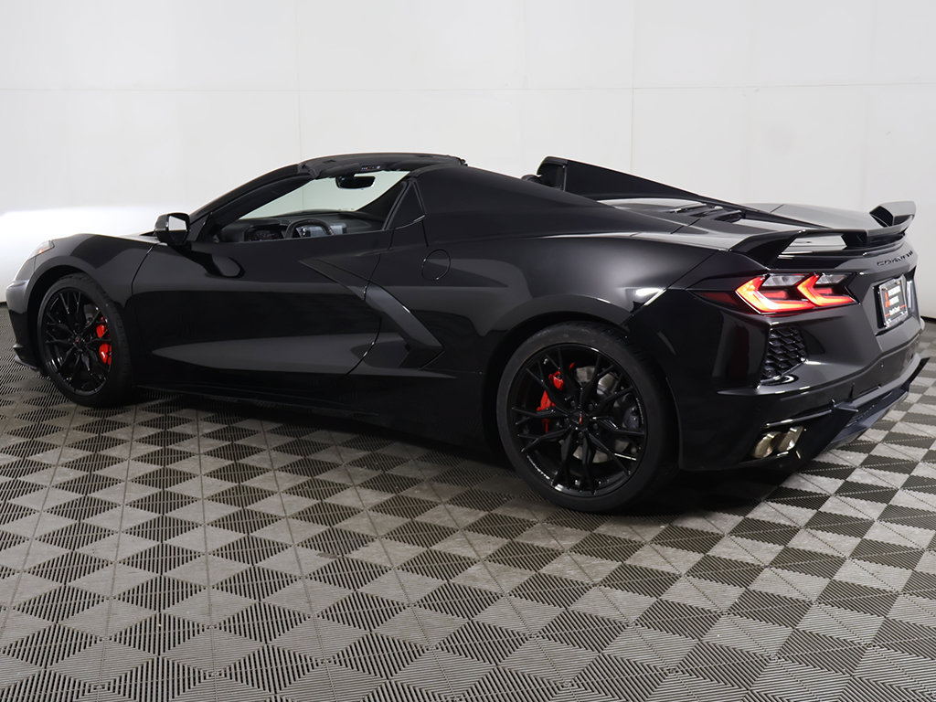 Used 2024 Chevrolet Corvette Stingray Convertible w/ Z51 Performance Package RWD image 17