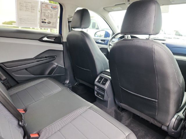 Used 2023 Volkswagen Taos SE FWD image 27