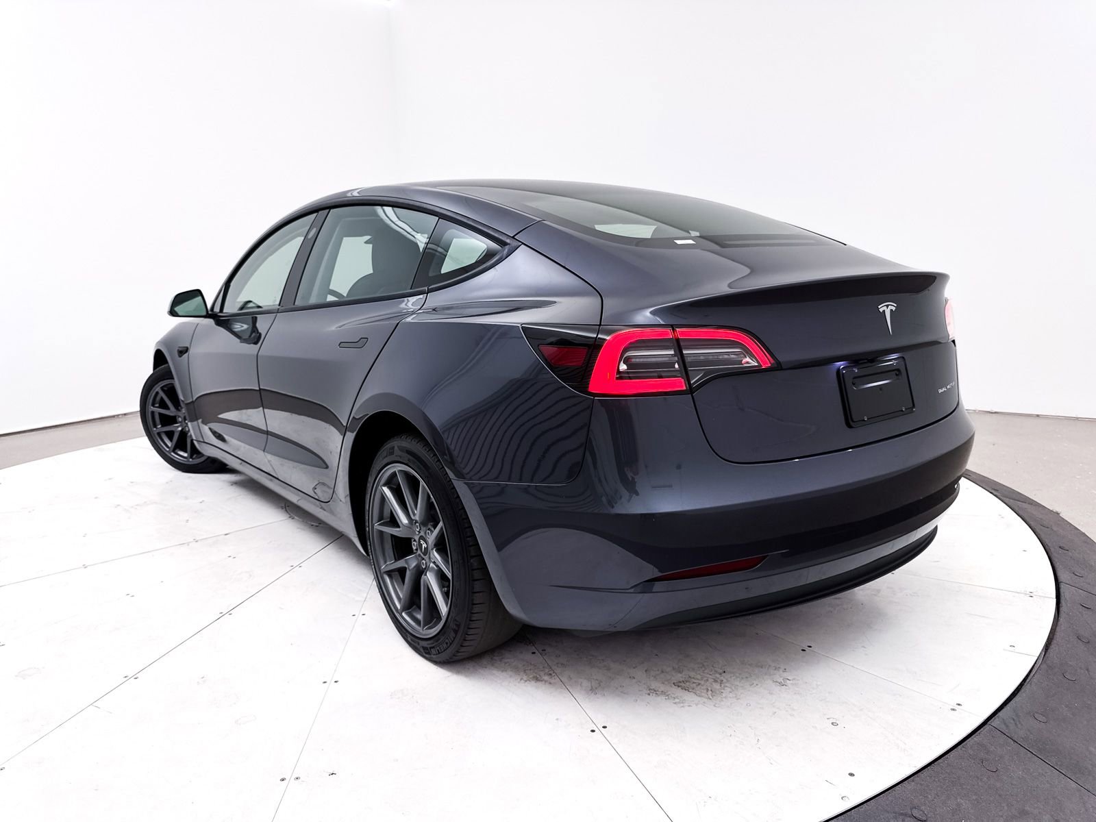 Used 2023 Tesla Model 3 Long Range image 2