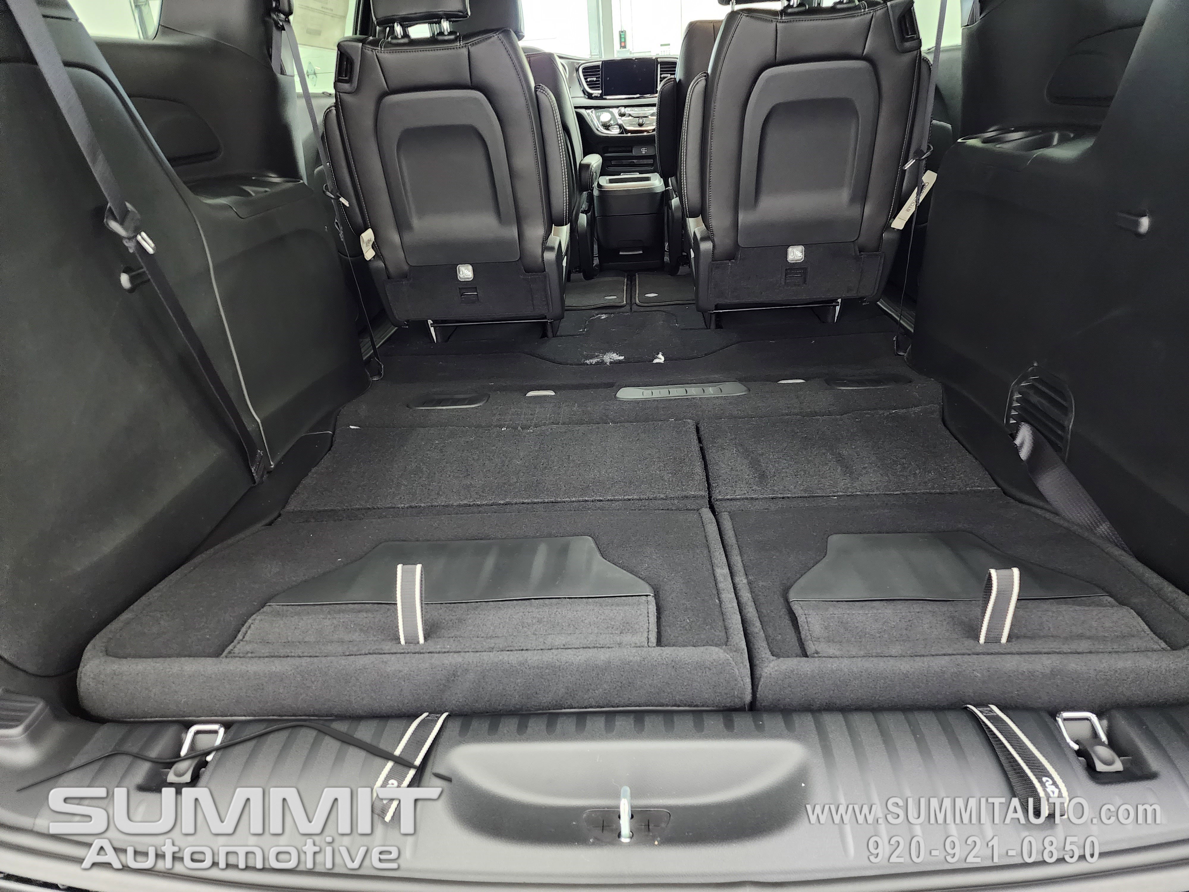 New 2026 Chrysler Voyager LX image 27