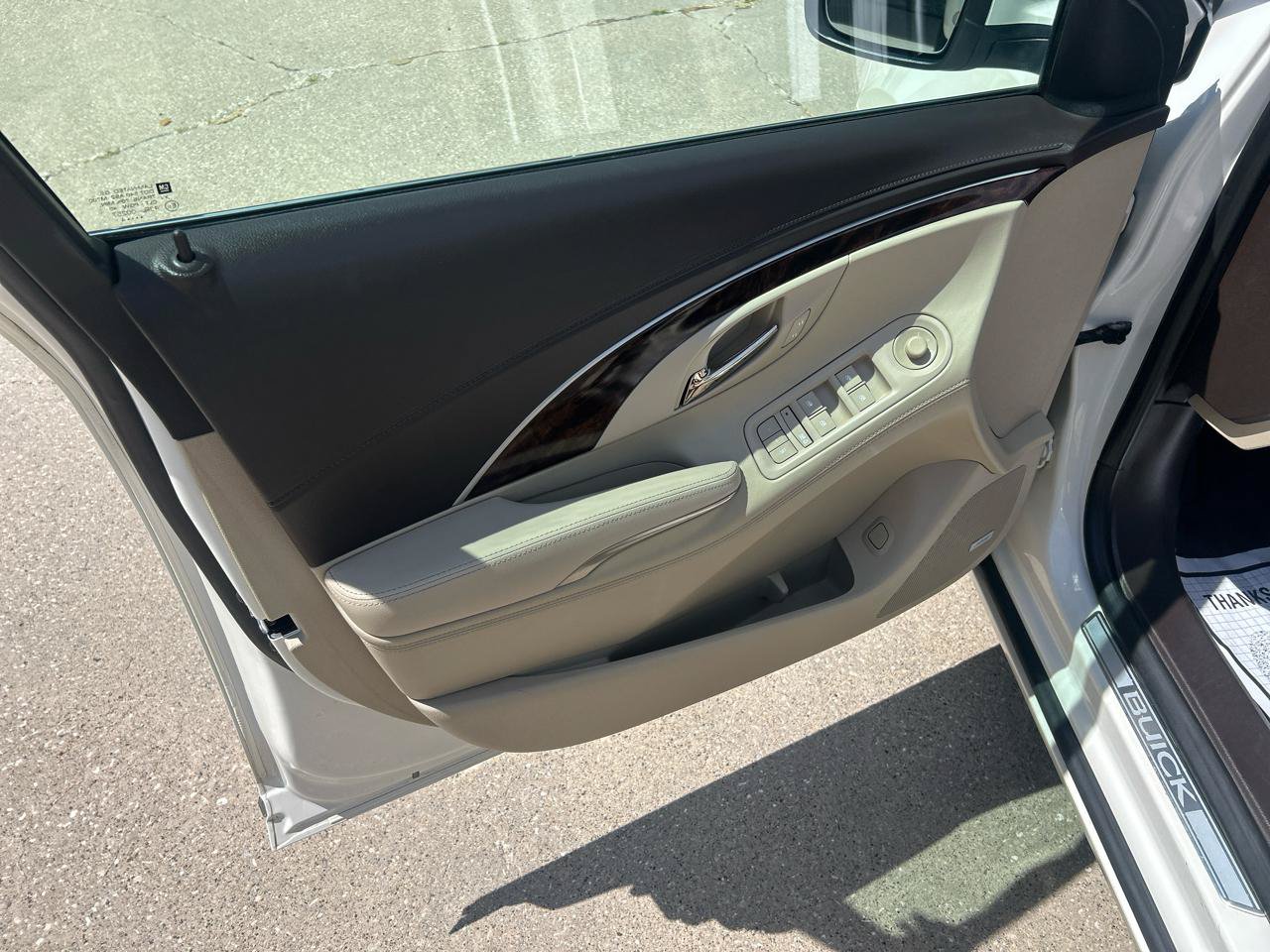 Used 2014 Buick LaCrosse Premium w/ Driver Confidence Package FWD image 9