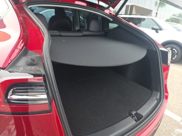 Used 2024 Tesla Model Y Performance image 10