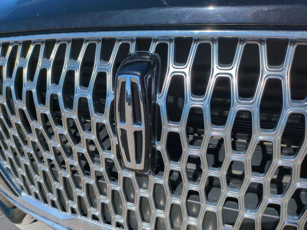 Certified 2023 Lincoln Corsair FWD w/ Equipment Group 101A image 9
