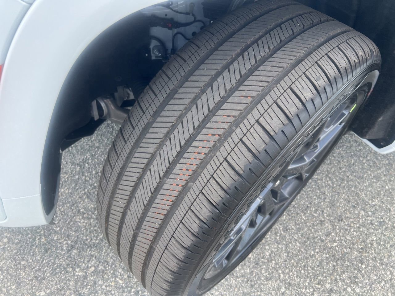 New 2026 Jeep Grand Cherokee L Summit w/ Obsidian Package AWD/4WD image 10