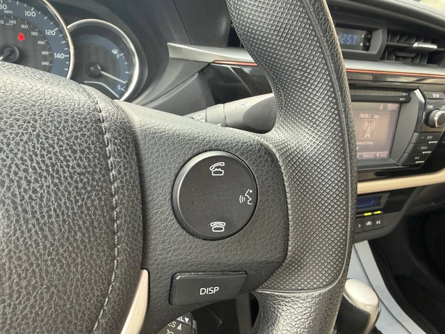Used 2016 Toyota Corolla LE FWD image 18
