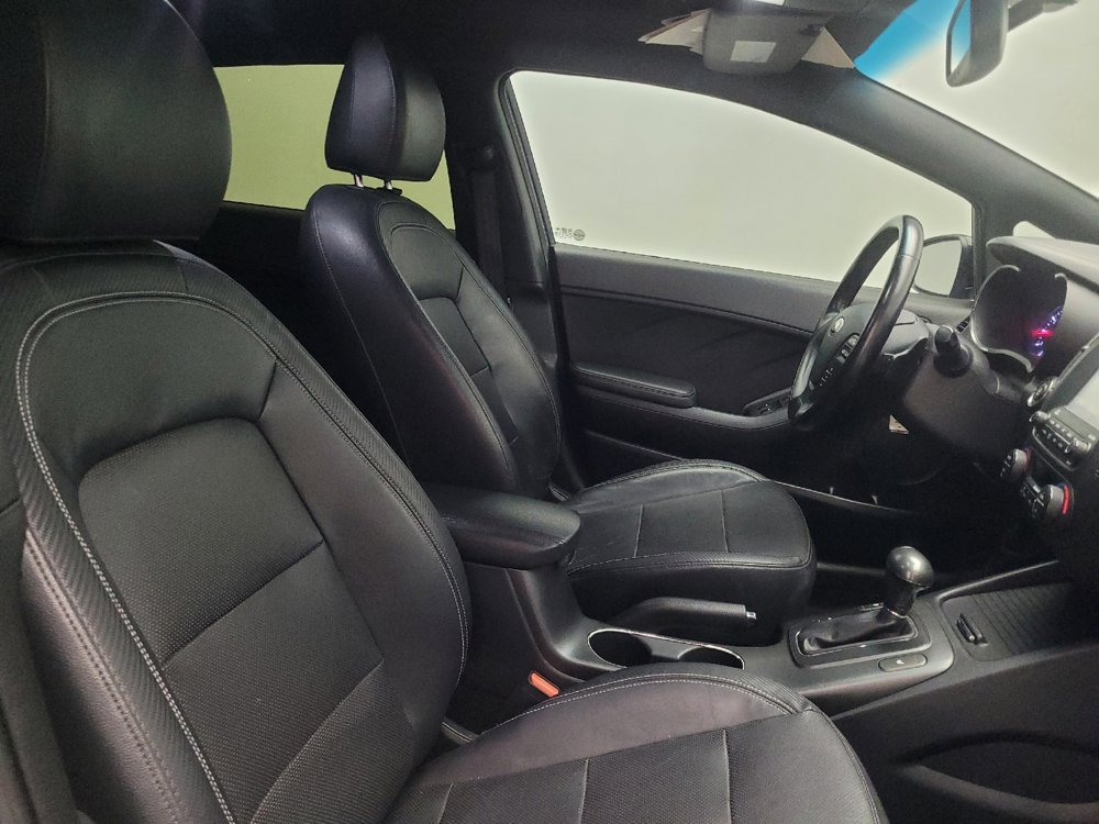 Used 2016 Kia Forte SX w/ SX Premium Technology Package image 21