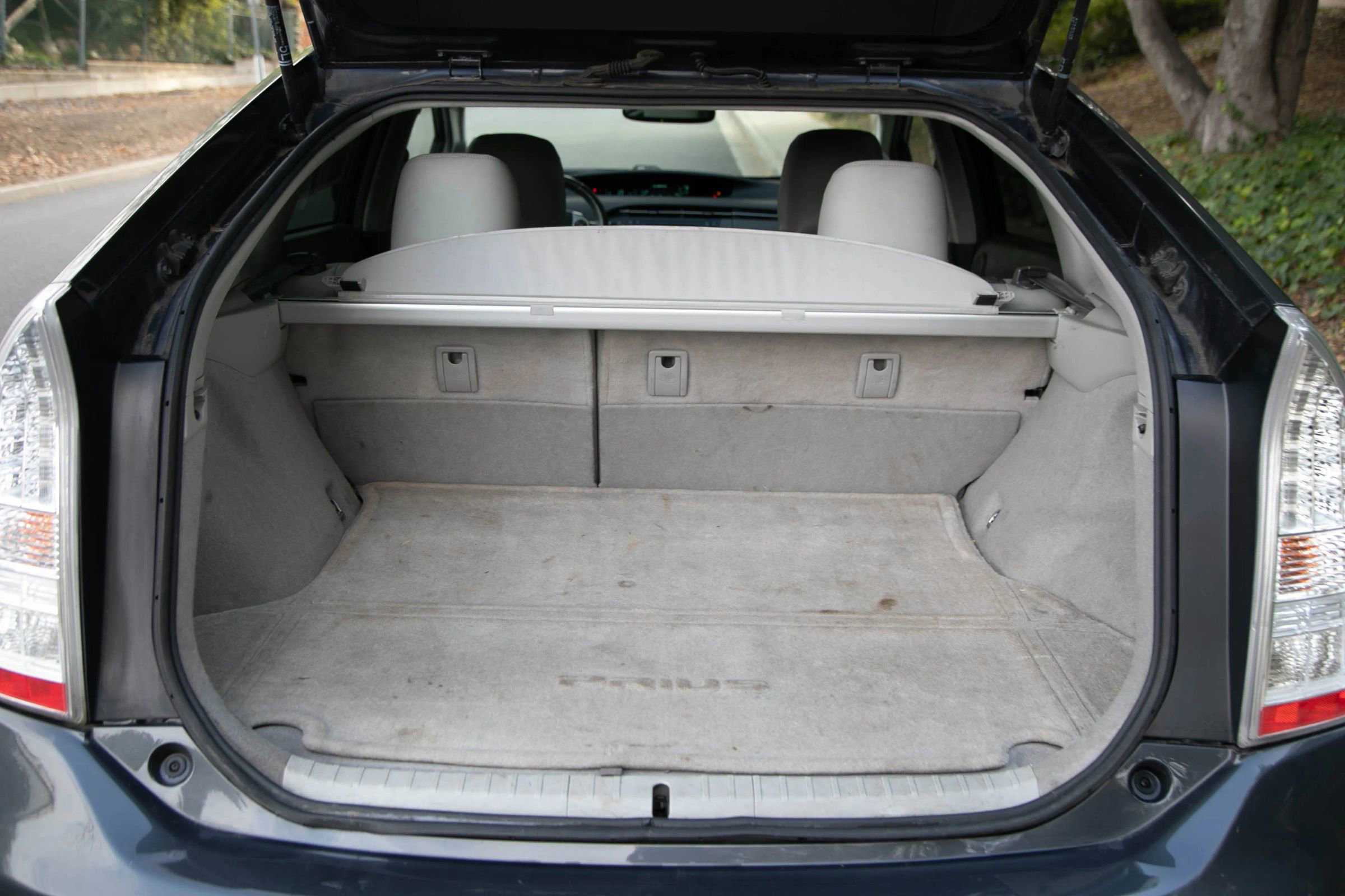 Used 2011 Toyota Prius Four w/ Solar Roof Pkg image 32