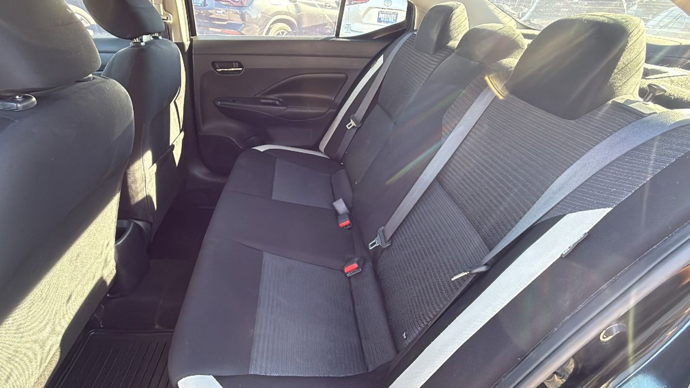 Used 2020 Nissan Versa SV image 10