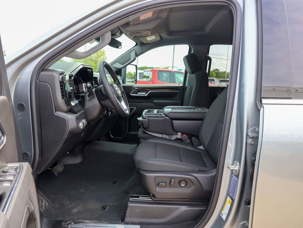 New 2026 GMC Sierra 3500 SLE w/ SLE Value Package AWD/4WD image 8