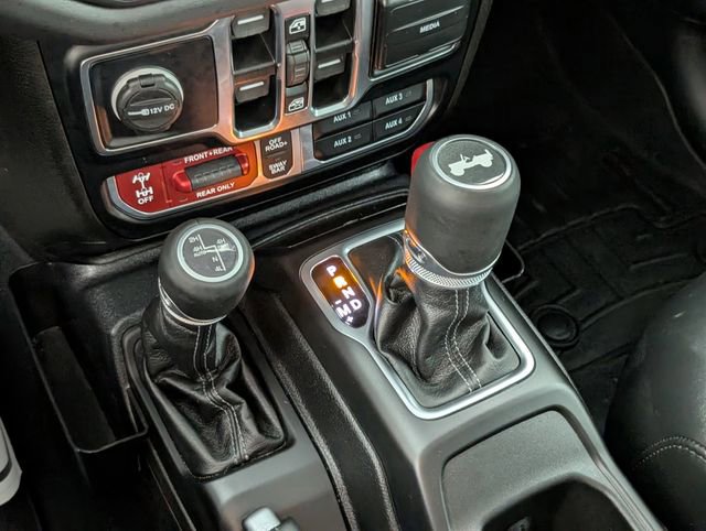 Used 2024 Jeep Wrangler Unlimited Rubicon 4xe w/ Technology Group image 37