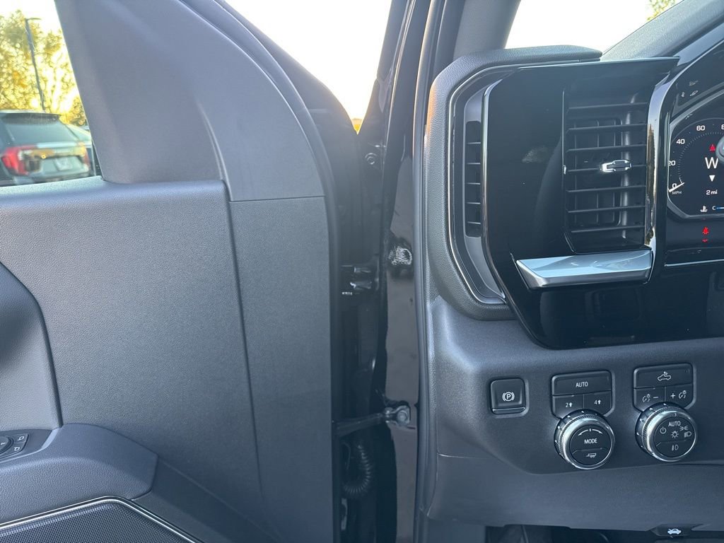 New 2026 GMC Sierra 1500 Elevation image 15