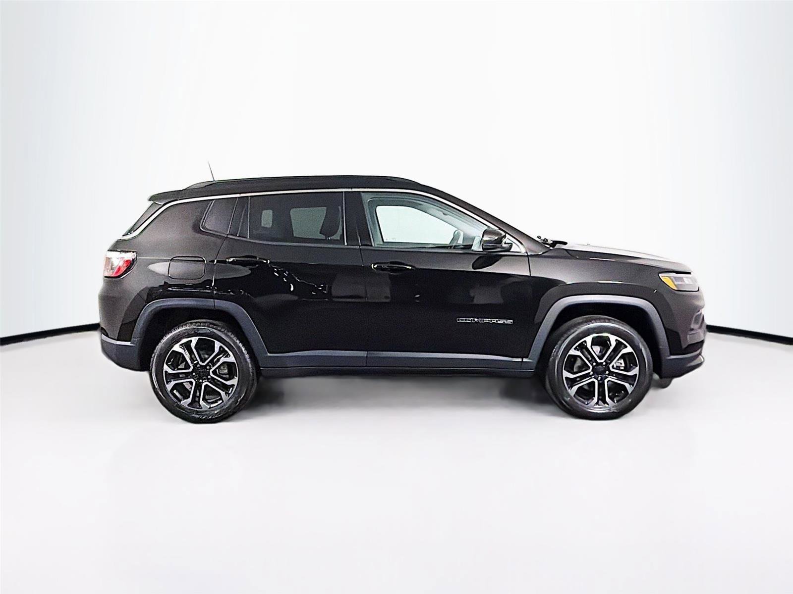 Used 2022 Jeep Compass Limited AWD/4WD image 8