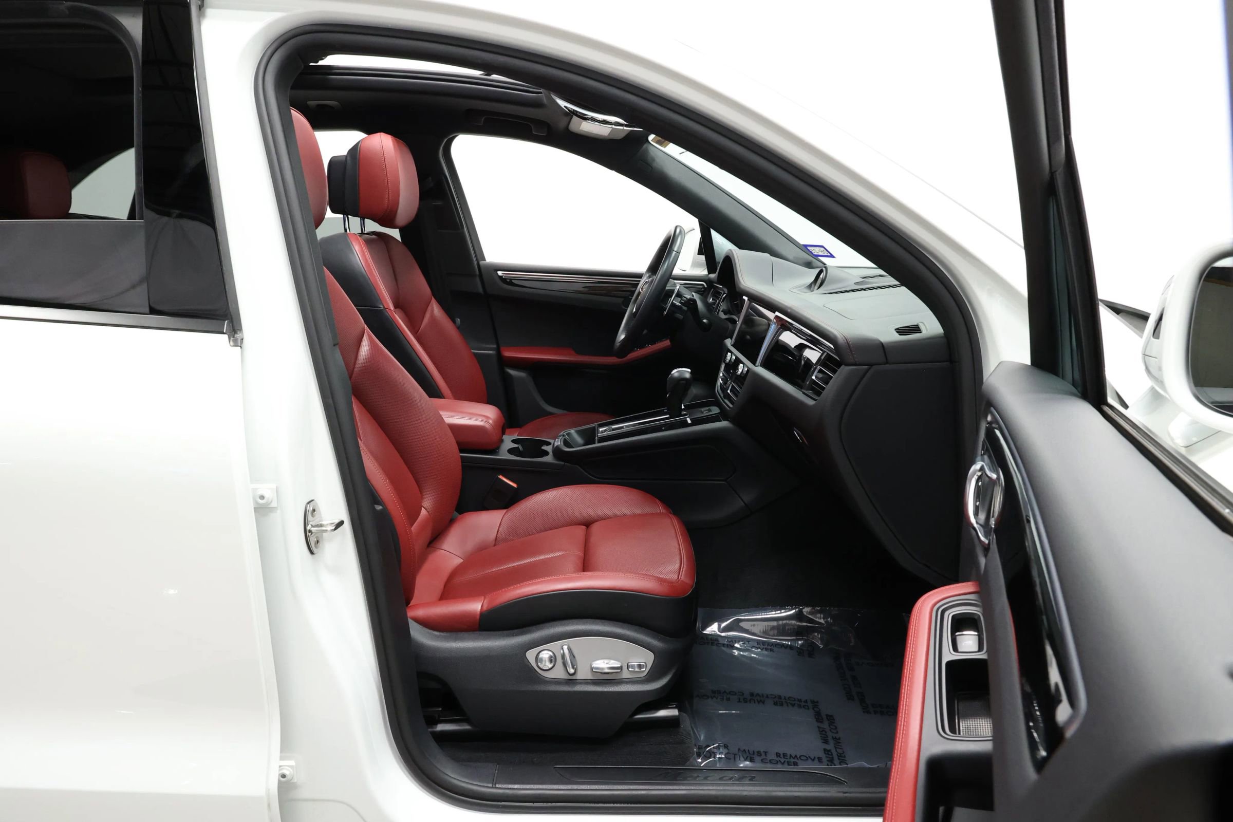 Used 2022 Porsche Macan image 75