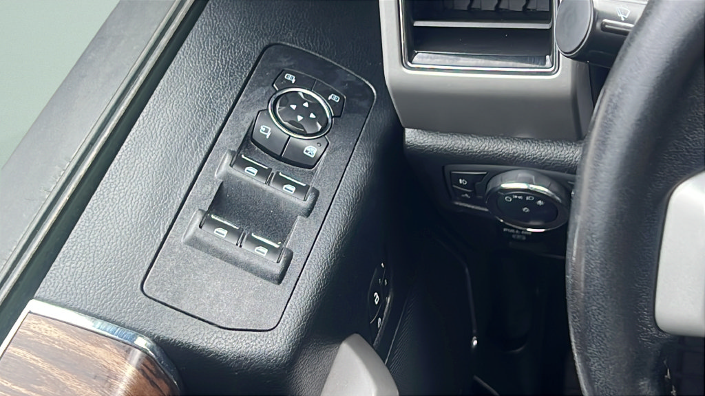 Used 2020 Ford F150 Lariat AWD/4WD image 26