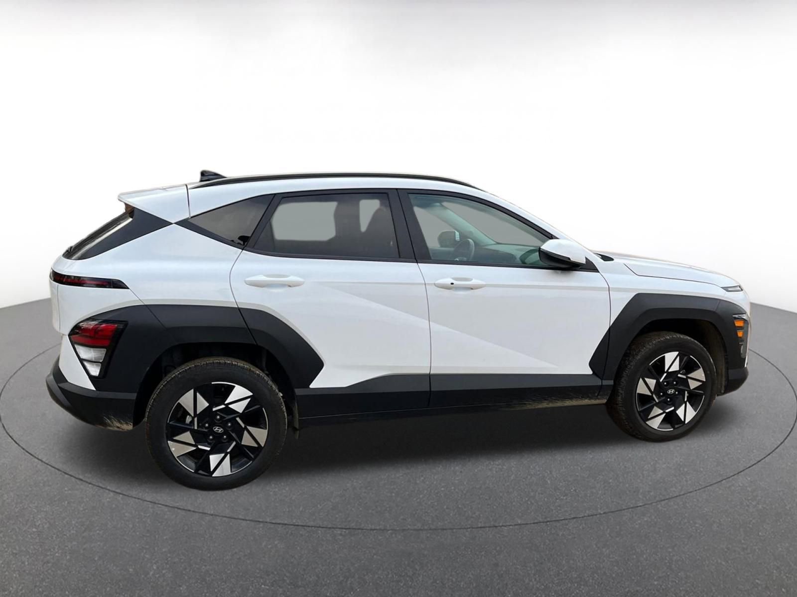 Used 2025 Hyundai Kona SEL image 17