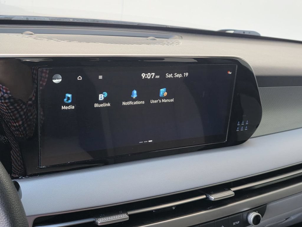 Used 2023 Hyundai Palisade SE FWD image 17