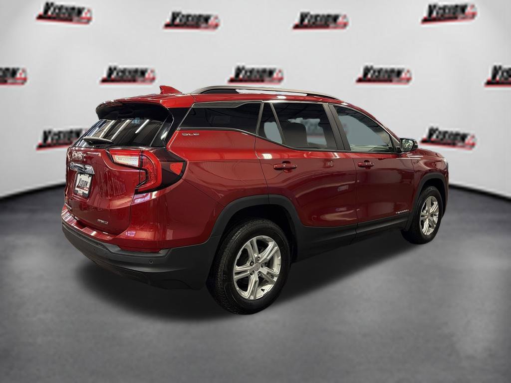 Used 2023 GMC Terrain SLE w/ Driver Convenience Package AWD/4WD image 5