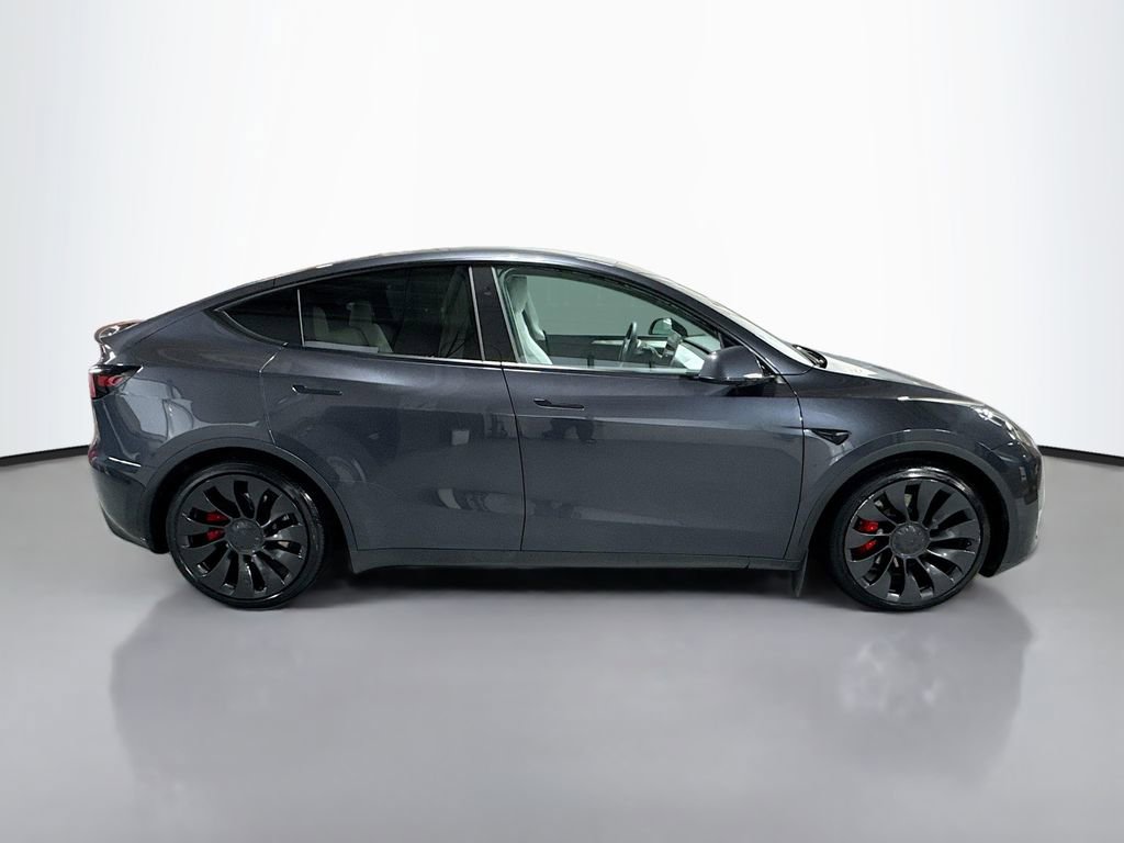 Used 2024 Tesla Model Y Performance image 5